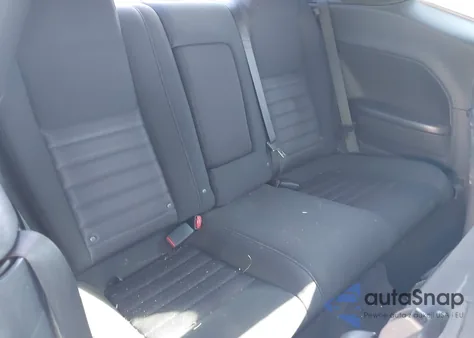 2010 Dodge Challenger Se z USA, uszkodzony, nr VIN 2B3CJ4DV8AH141193